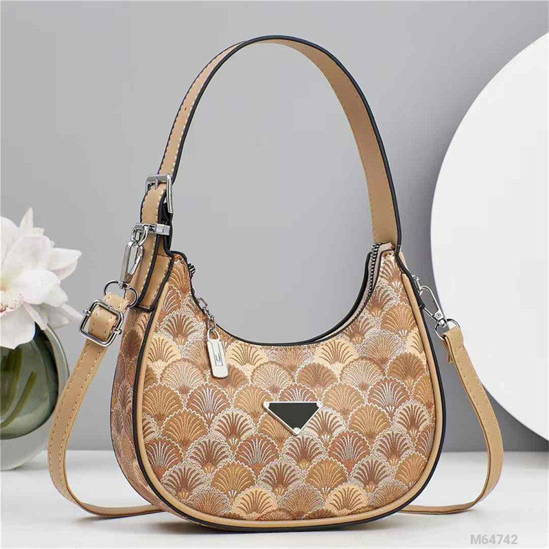 Woman Fashion Bag M64742