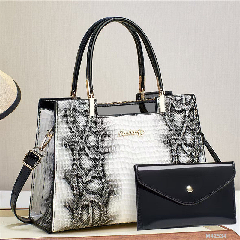 Woman fashion bag M42534