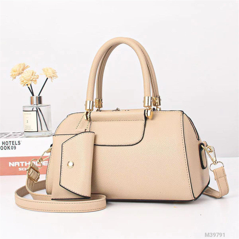 Woman Fashion Bag M39791