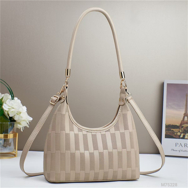 Woman Fashion Bag M75228