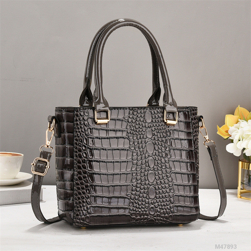 Woman Fashion Bag M47893