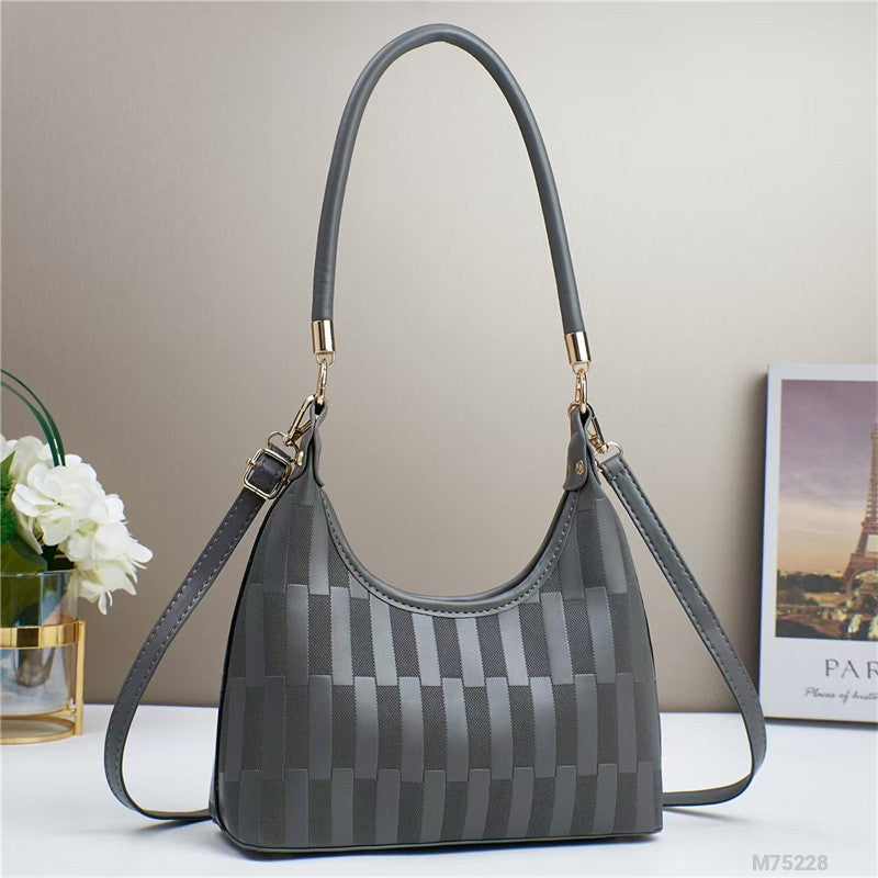 Woman Fashion Bag M75228