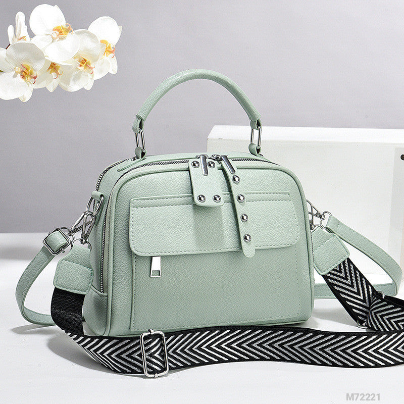 Woman Fashion Bag M72221