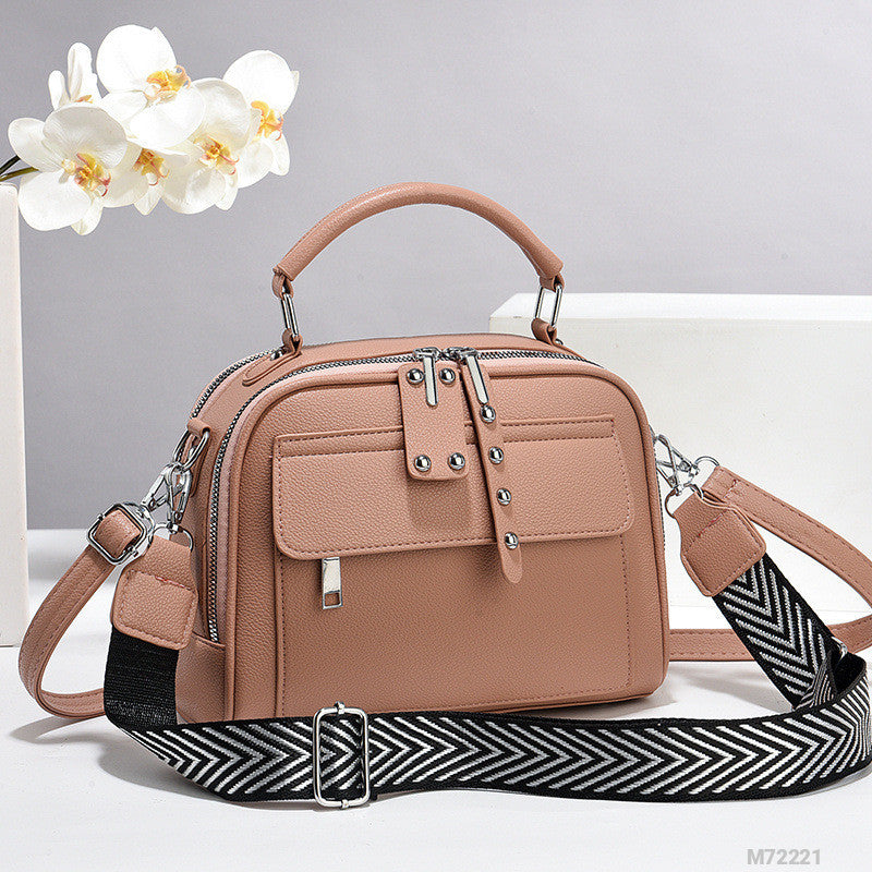 Woman Fashion Bag M72221