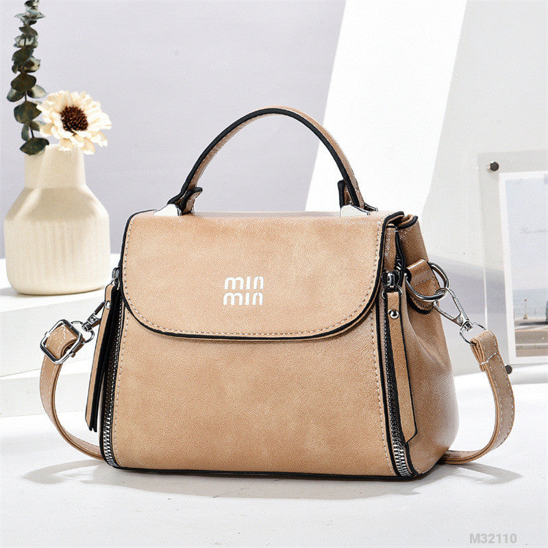Woman Fashion Bag M32110