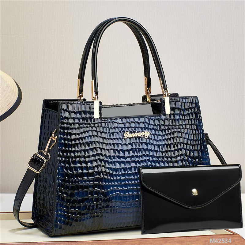 Woman fashion bag M42534