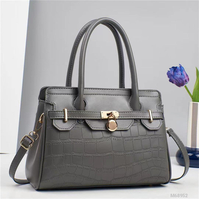 Woman Fashion Bag M68952