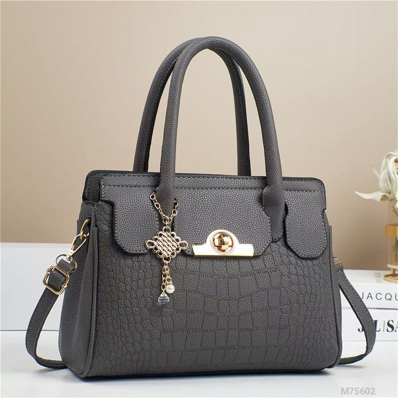 Woman Fashion Bag M75602