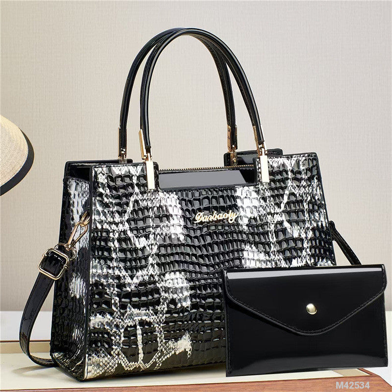Woman fashion bag M42534