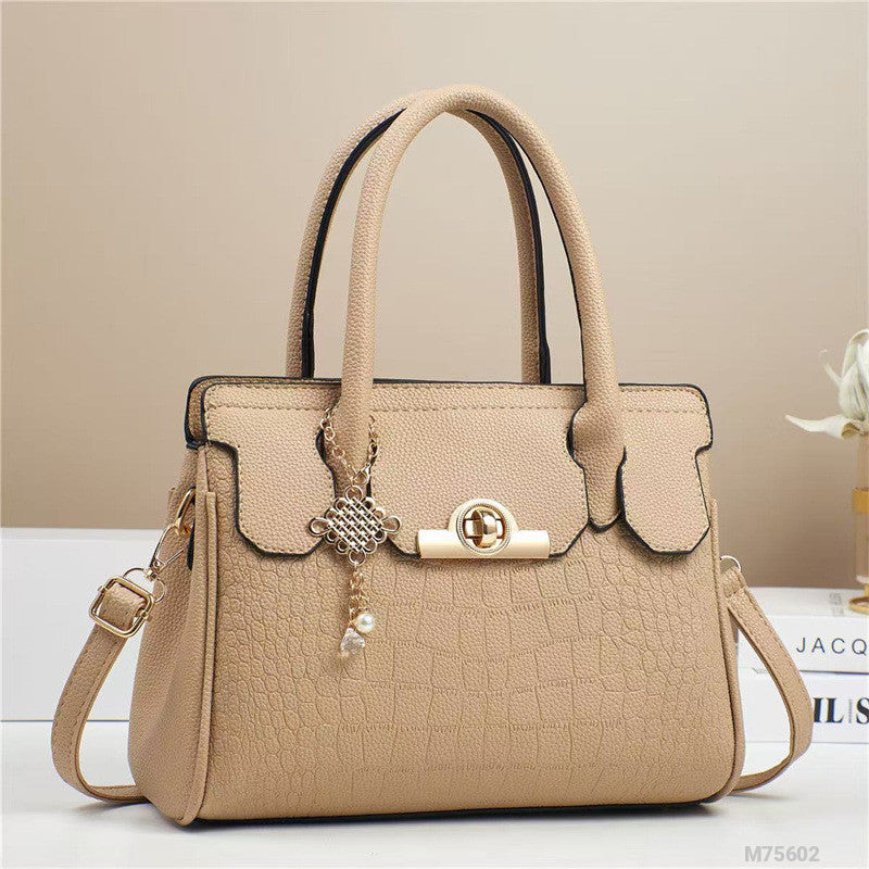 Woman Fashion Bag M75602