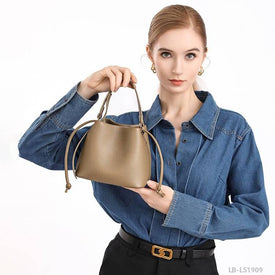 Woman Fashion Bag LB-L51909