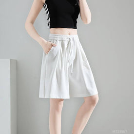 Woman Fashion Shorts MT21567