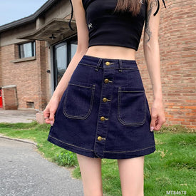 Woman Fashion Shorts MT84678