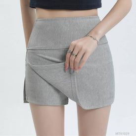 Woman Fashion Shorts MT01029