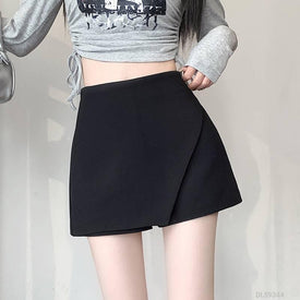 Woman Fashion Shorts DL59344