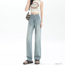 Woman Fashion Jeans DM06792