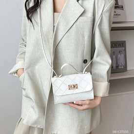 Woman Fashion Bag Ud-L37630