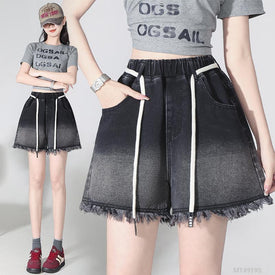 Woman Fashion Shorts MT49195