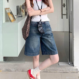 Woman Fashion Shorts MT17124