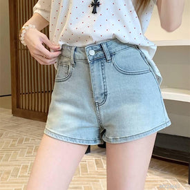 Woman Fashion Shorts MT24667