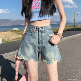 Woman Fashion Shorts MT57964