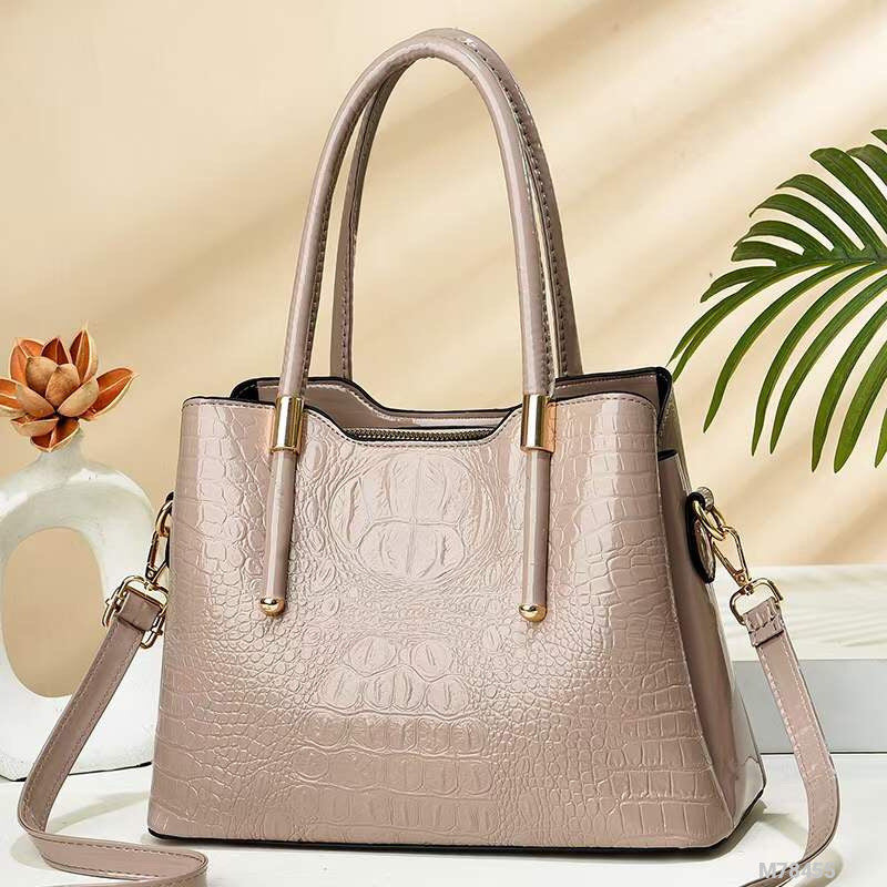Woman Fashion Bag M78455