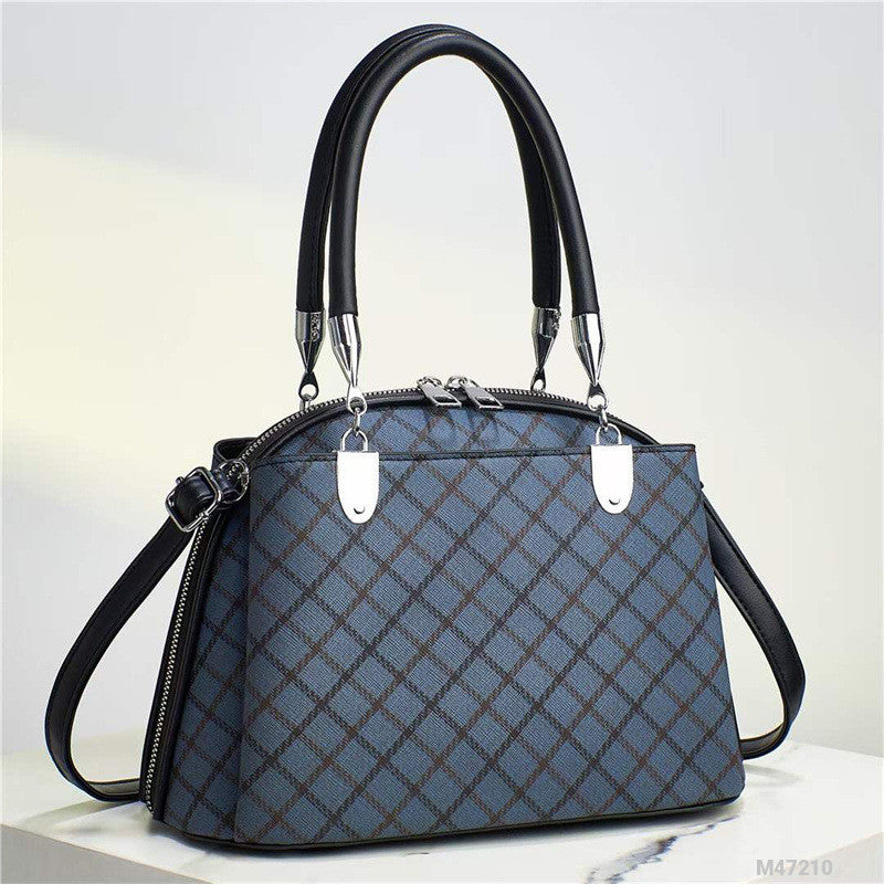 Image of Woman Fashion Bag M47210