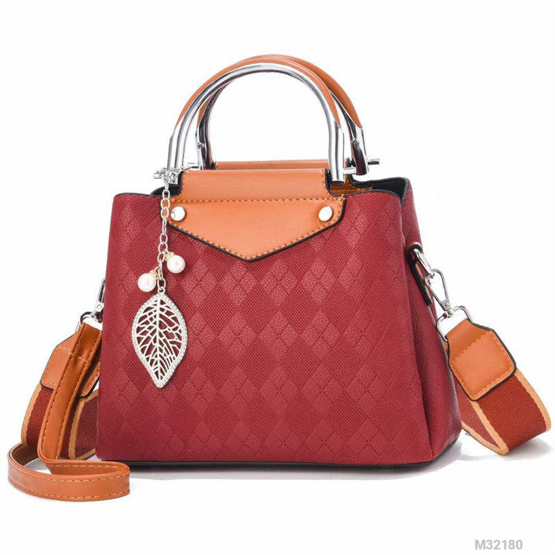 Image of Woman Fashion Bag M32180