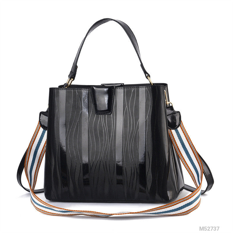 Image of Woman Fashion Bag M52737