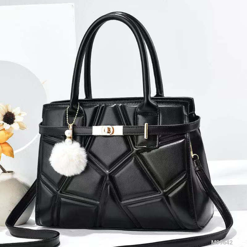 Image of Woman Fashion Bag M99642