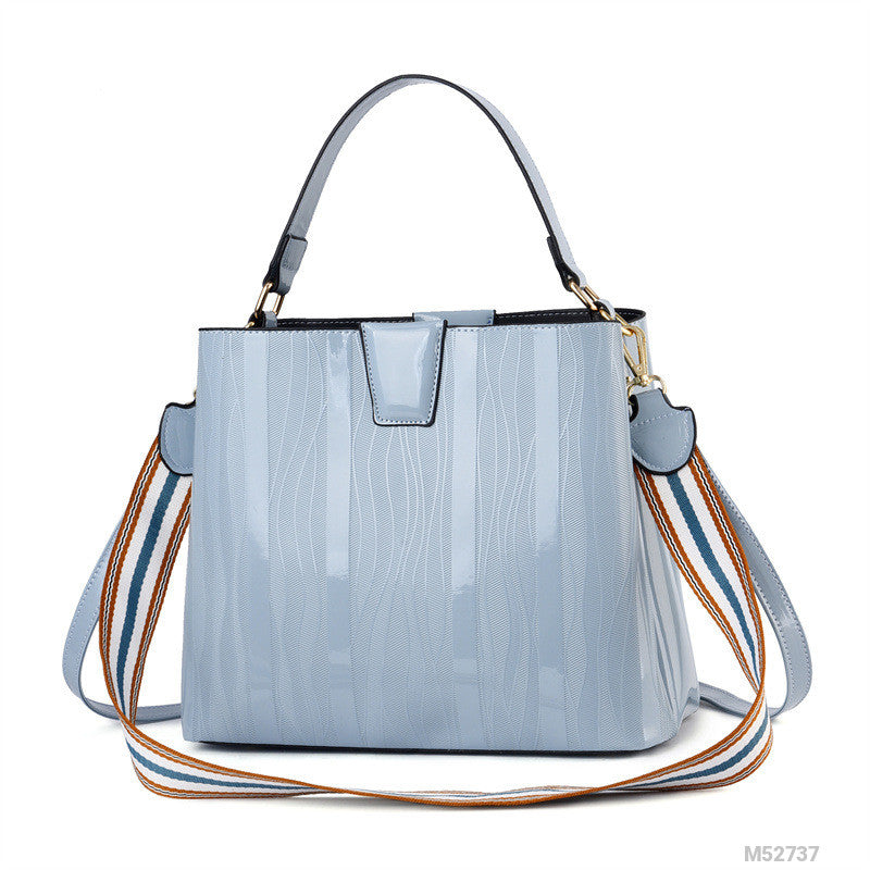 Image of Woman Fashion Bag M52737