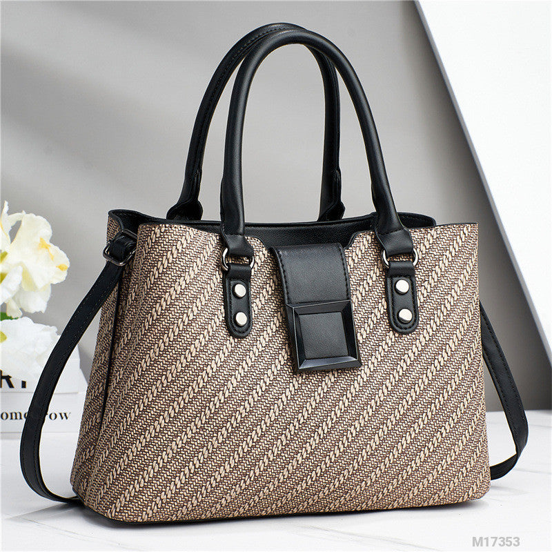 Image of Woman Fashion Bag M17353