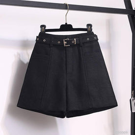 Woman Fashion Shorts DC00009