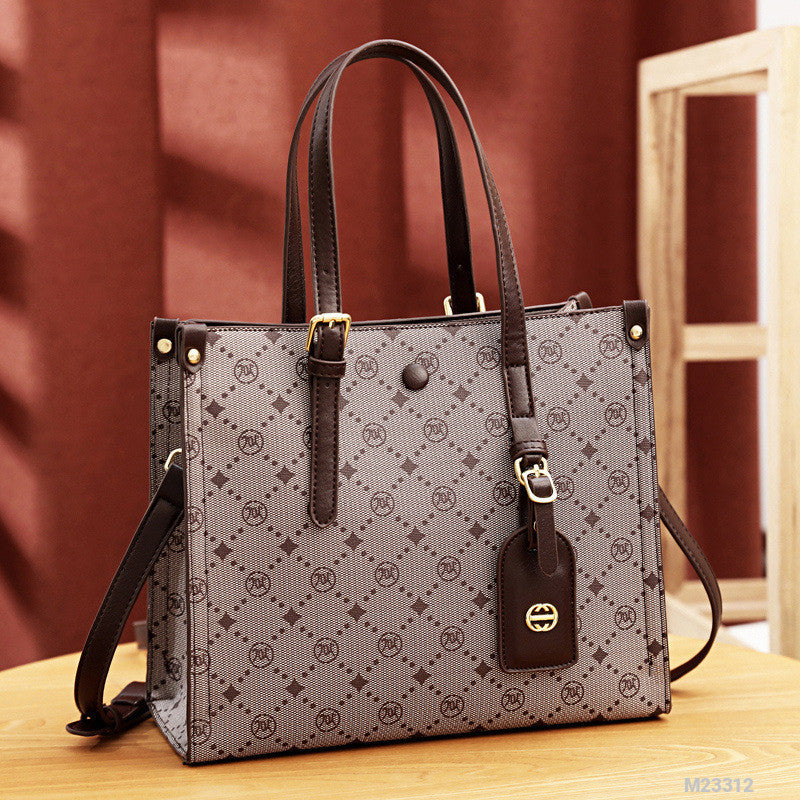 Image of Woman Fashion Bag M23312