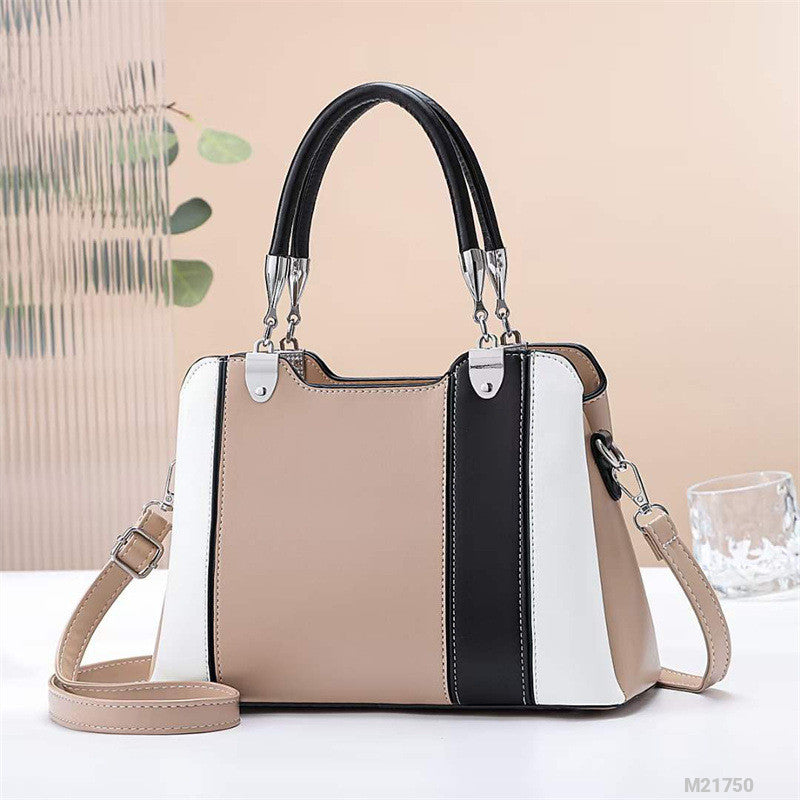 Image of Woman Fashion Bag M21750