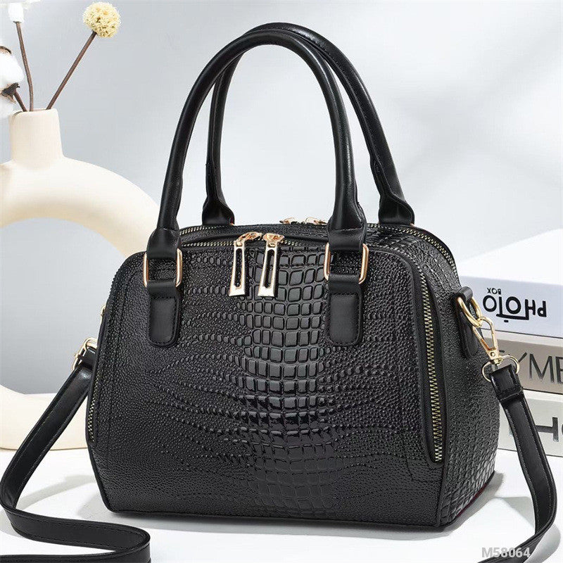 Image of Woman Fashion Bag M58064