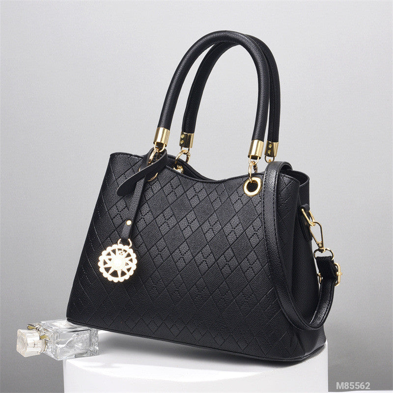 Image of Woman Fashion Bag M85562